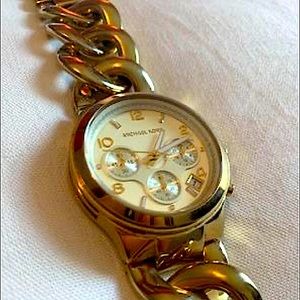 Michael Kors Runway Twist Watch